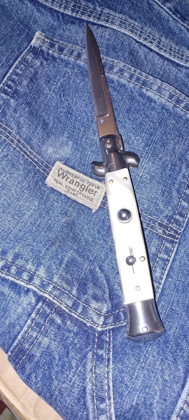 Italian Stiletto Switchblade Image Review 55.